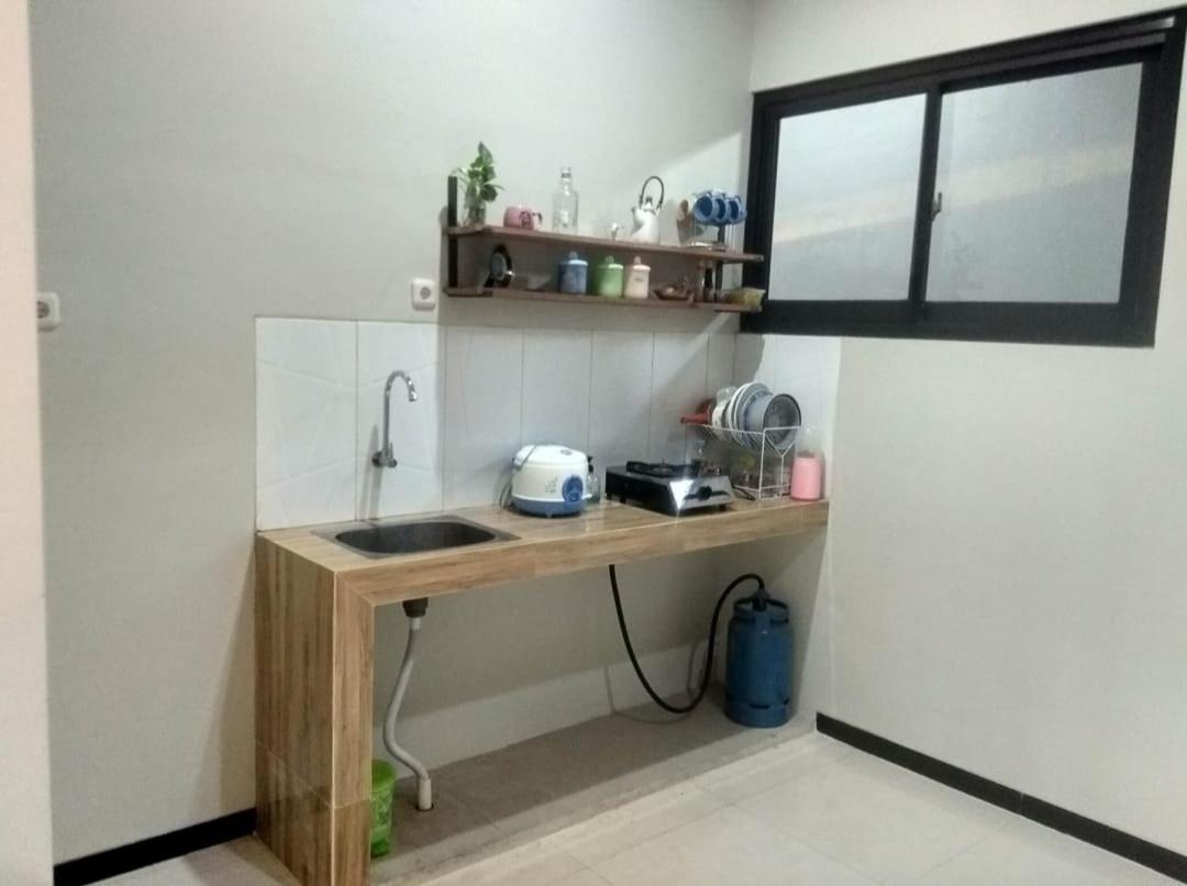 Phoenix Guest House Surabaya Dış mekan fotoğraf